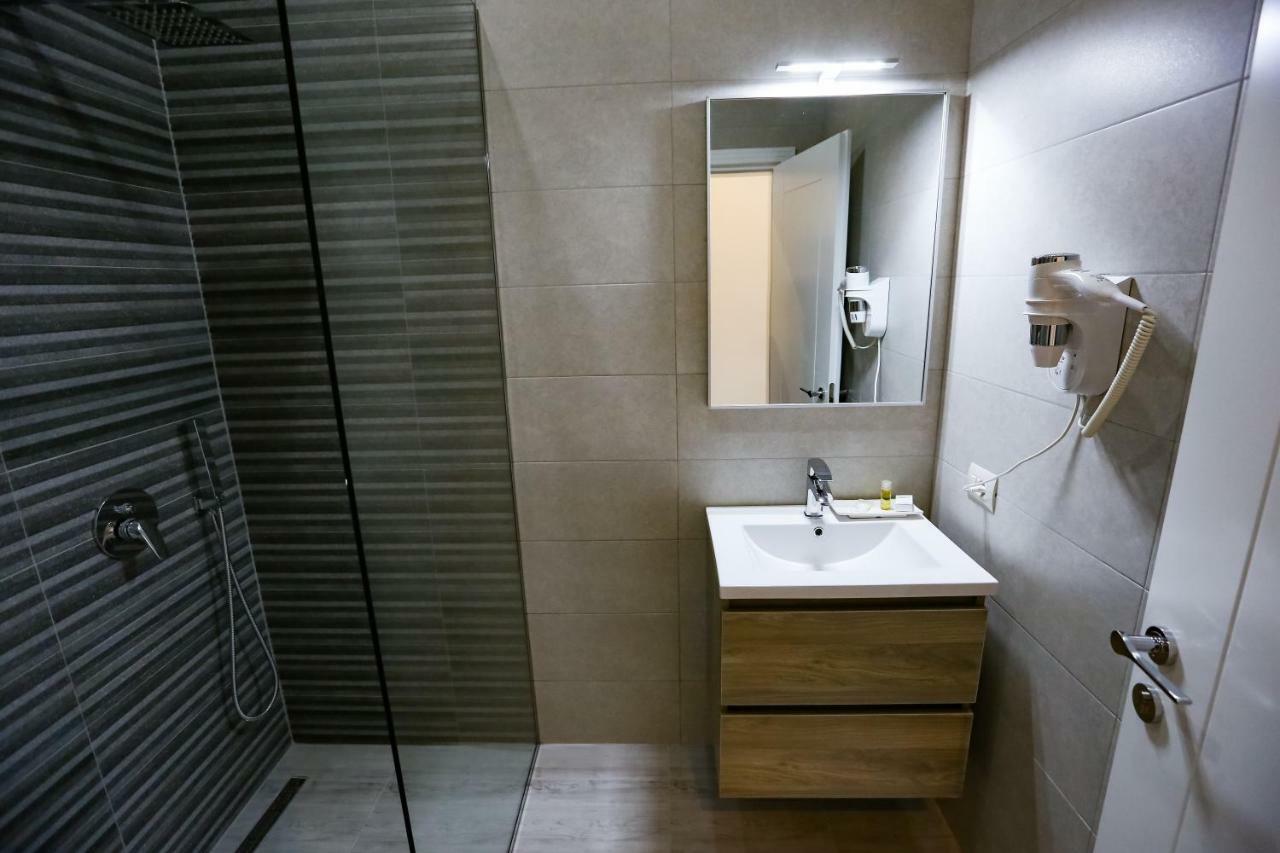 טיראנה Home Hotel מראה חיצוני תמונה